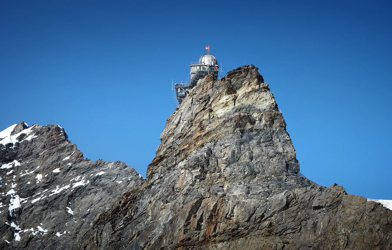 Photo wallpaper the sky, rocks, Switzerland, flag, Sphinx Observatory