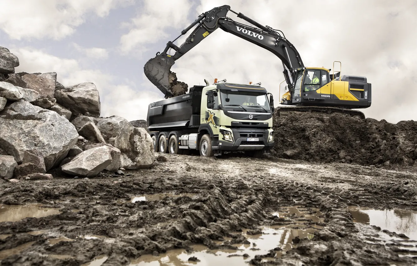 Photo wallpaper excavator, volvo trucks, fmx 460