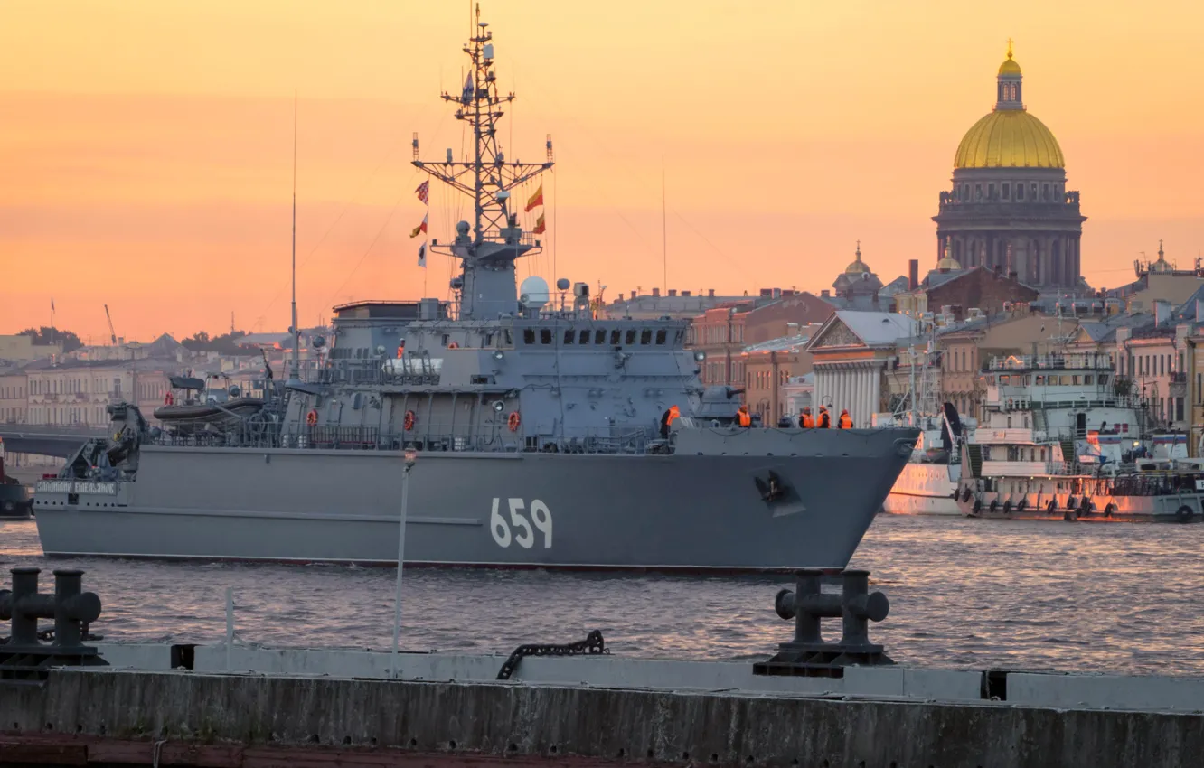 Photo wallpaper ship, Neva, mine, Alexander Emelyanov