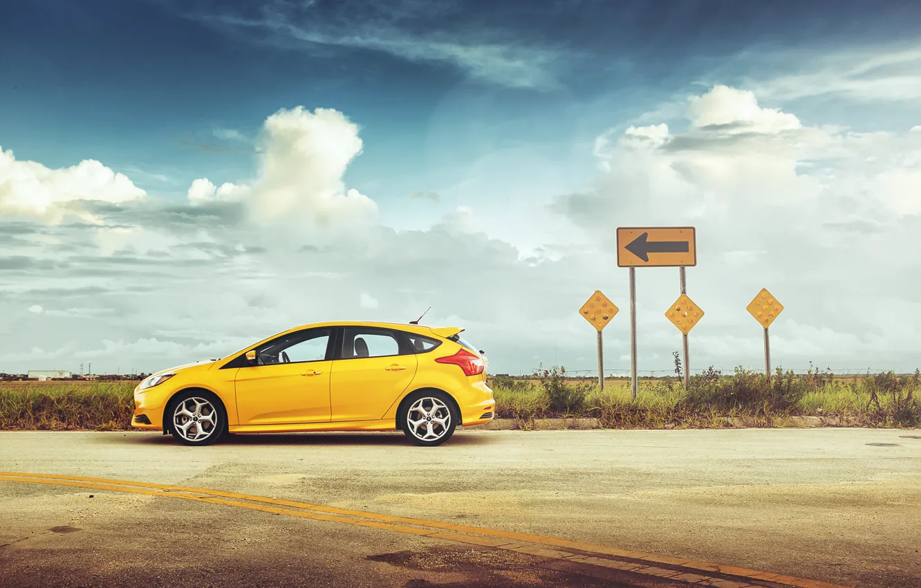 Photo wallpaper yellow, Ford, focus, arrow, Focus, Ford, Sunny