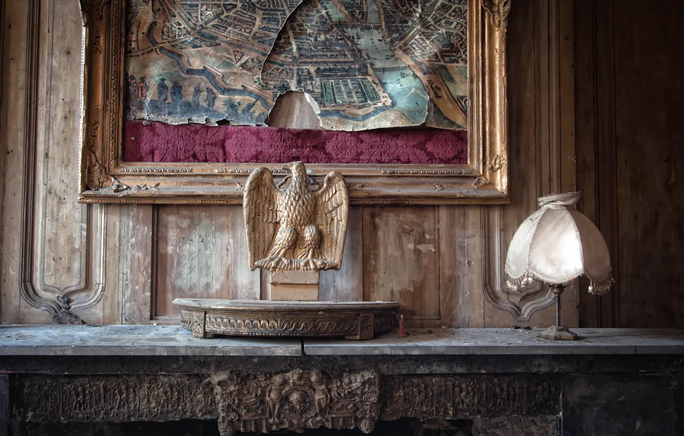 Photo wallpaper urban exploration, abandoned castle, end of an Empire