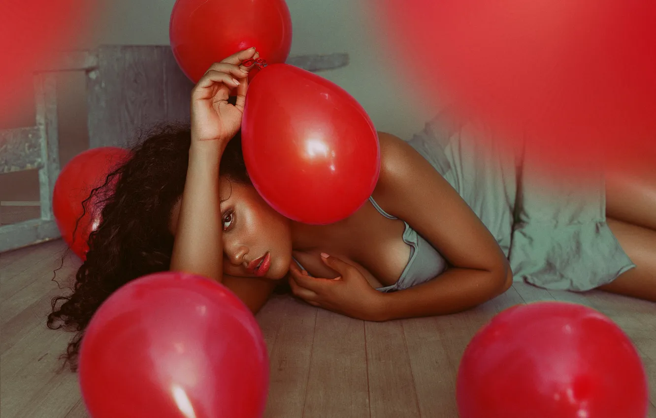 Photo wallpaper look, girl, pose, mood, balls, red, on the floor, balloons