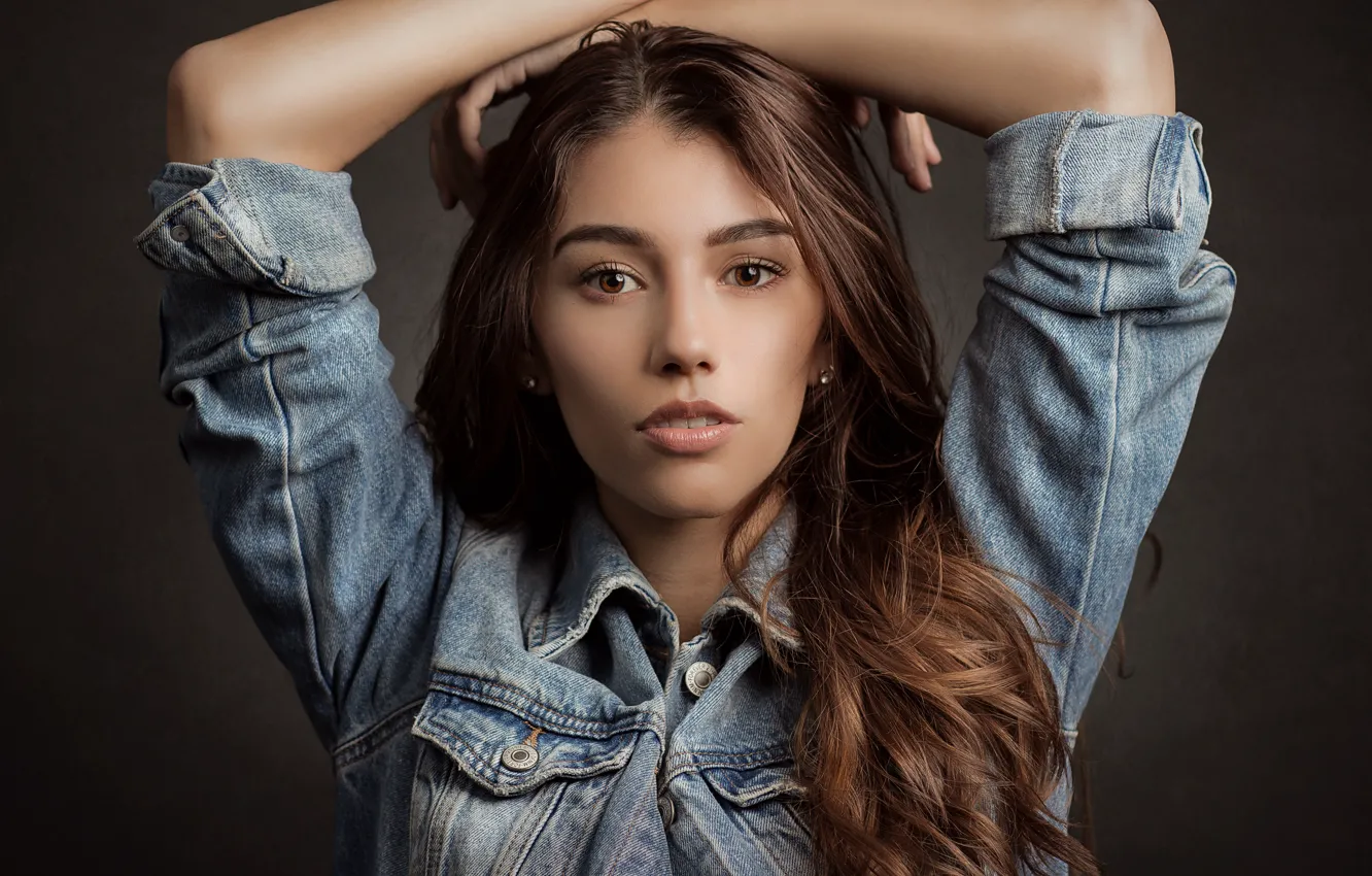 Photo wallpaper look, girl, face, background, hair, portrait, hands, Stephanie