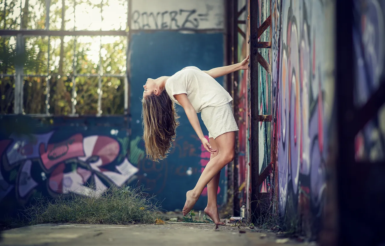 Photo wallpaper girl, pose, background