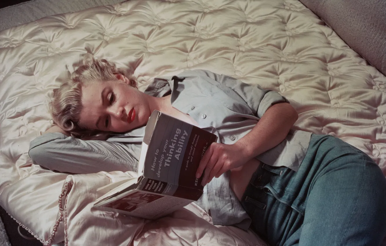 Photo wallpaper woman, model, actress, book, singer, Marilyn Monroe, Marilyn Monroe