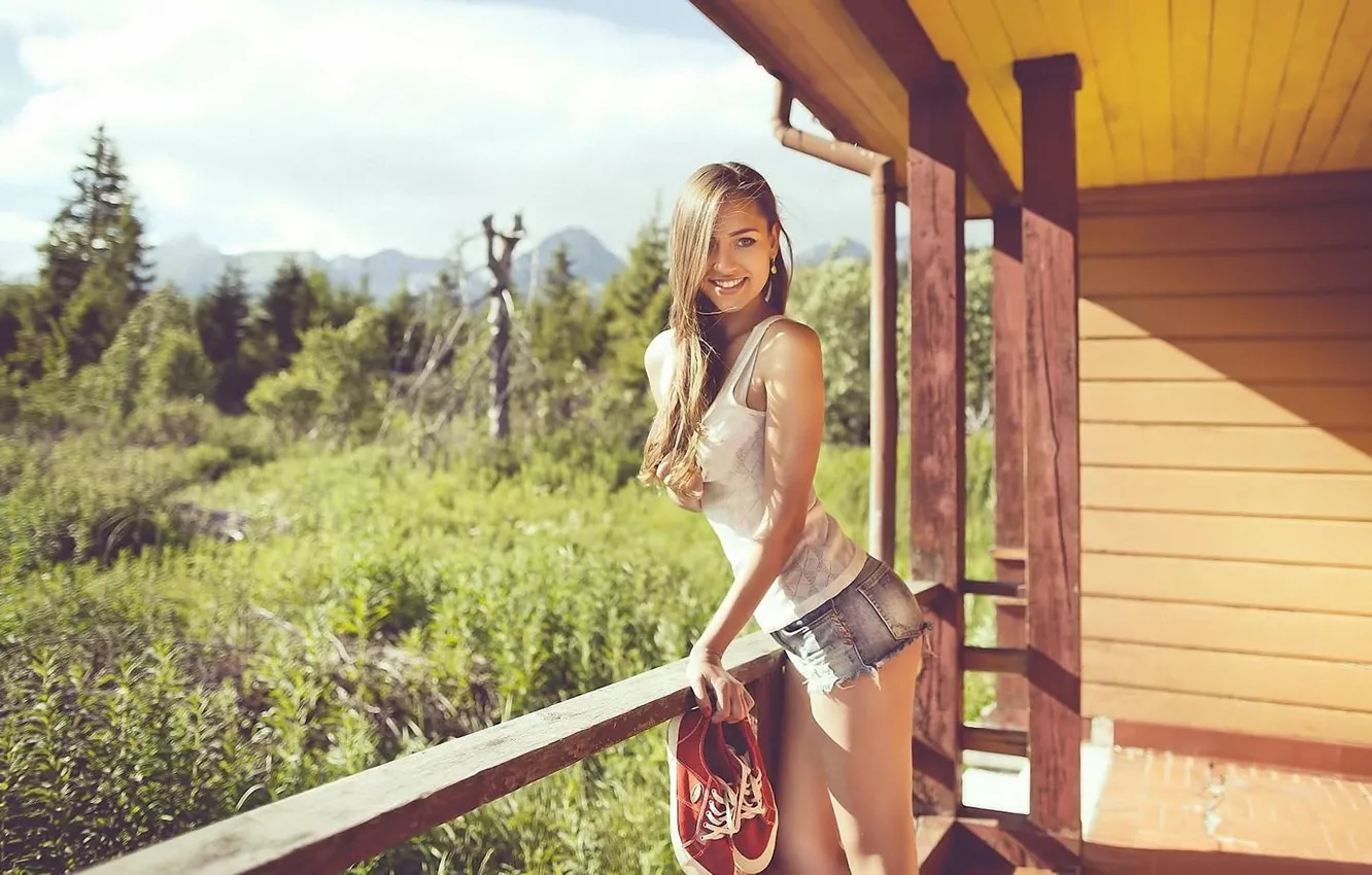 Photo wallpaper girl, shorts, model, beauty, t-shirt, sneakers