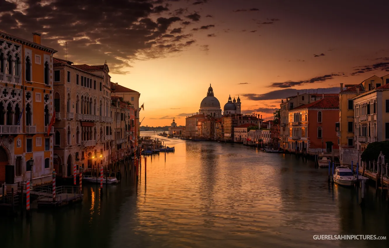 Photo wallpaper the sky, sunset, silence, home, Venice, Cathedral, channel, photographer