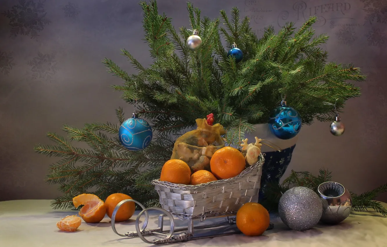 Photo wallpaper toys, spruce, sleigh, tangerines