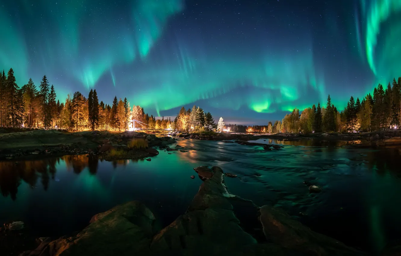 Photo wallpaper night, Finland, autumn colors, Aurora Borealis, Aurora reflection