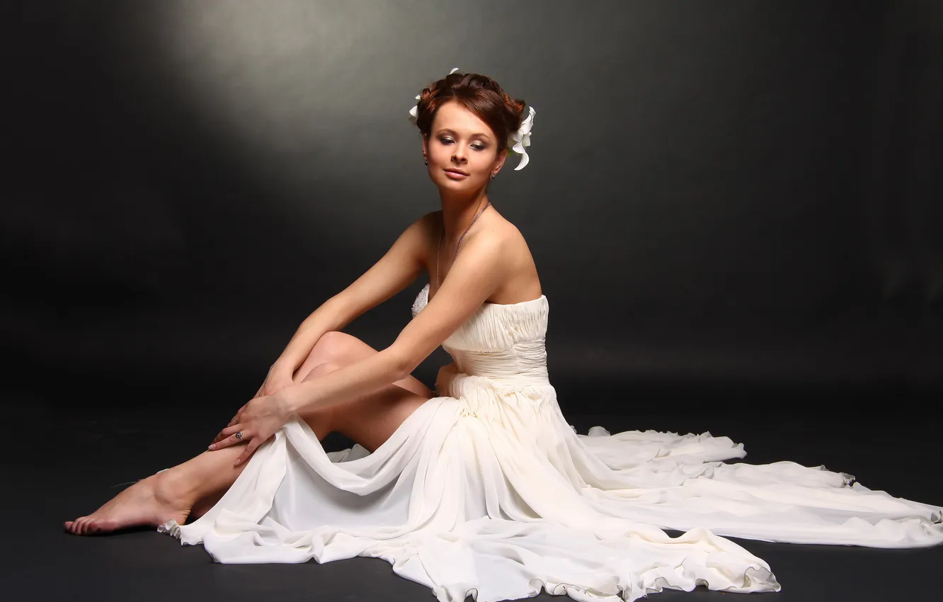 Photo wallpaper girl, flowers, smile, dress, hairstyle, red