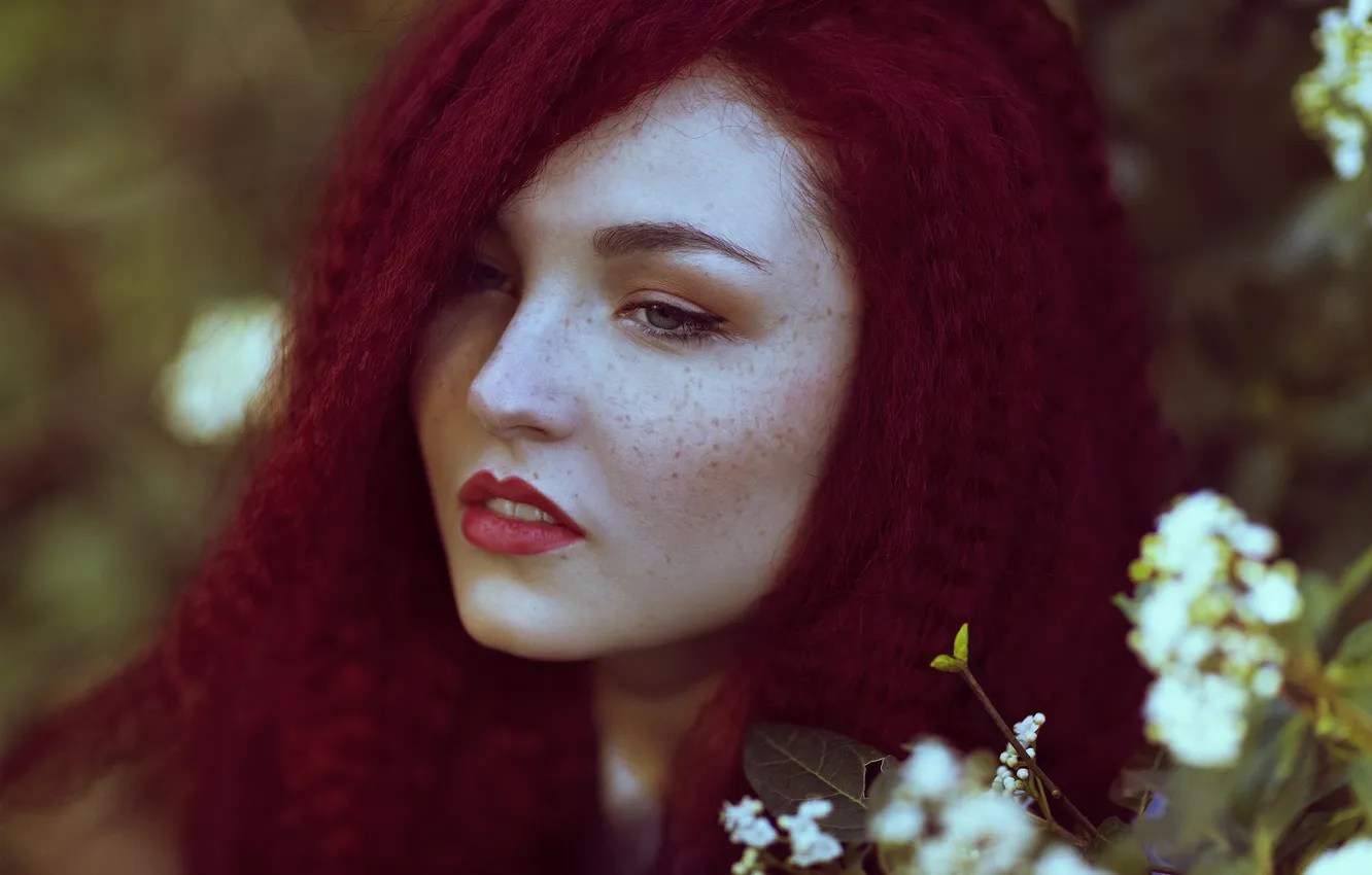 Photo wallpaper girl, face, background, brown hair