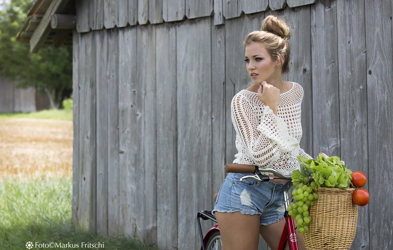 Photo wallpaper bike, pose, basket, model, shorts, portrait, makeup, figure