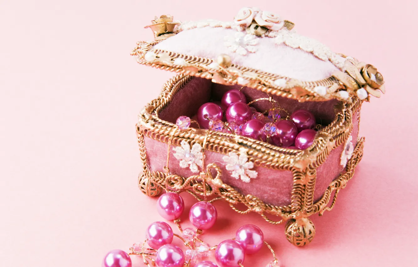 Photo wallpaper decoration, box, beads, pink, thread, chest