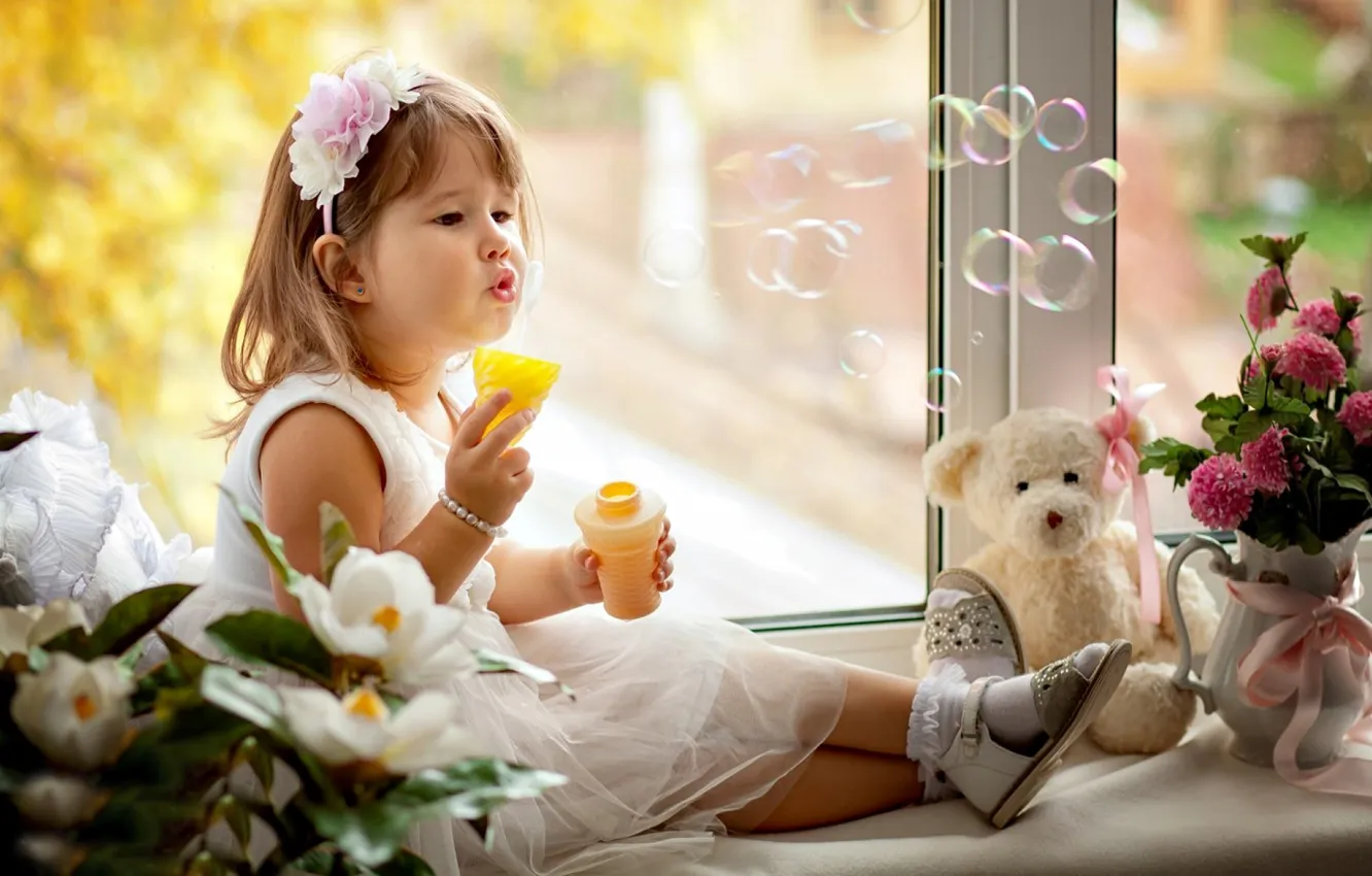 Photo wallpaper girl, flowers, children, face