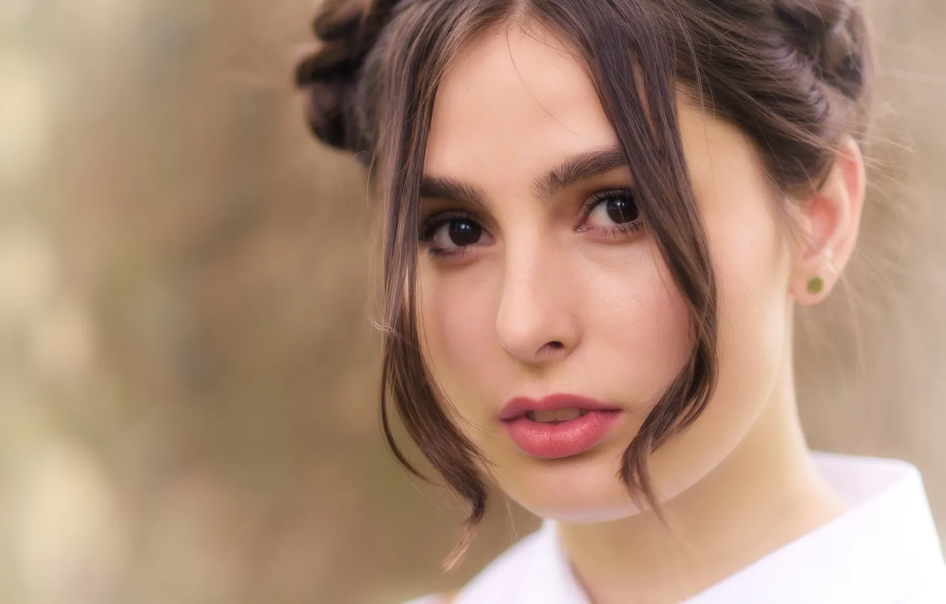 Photo wallpaper eyes, look, model, portrait, lips, curls, Ilona