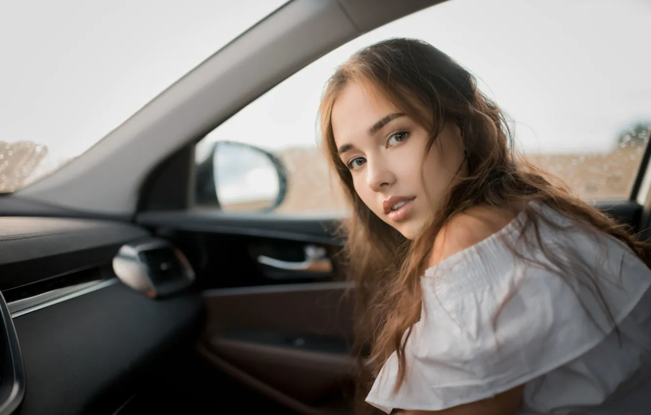 Photo wallpaper machine, auto, look, girl, face, Alina Sabirova, Darius Wallenstein