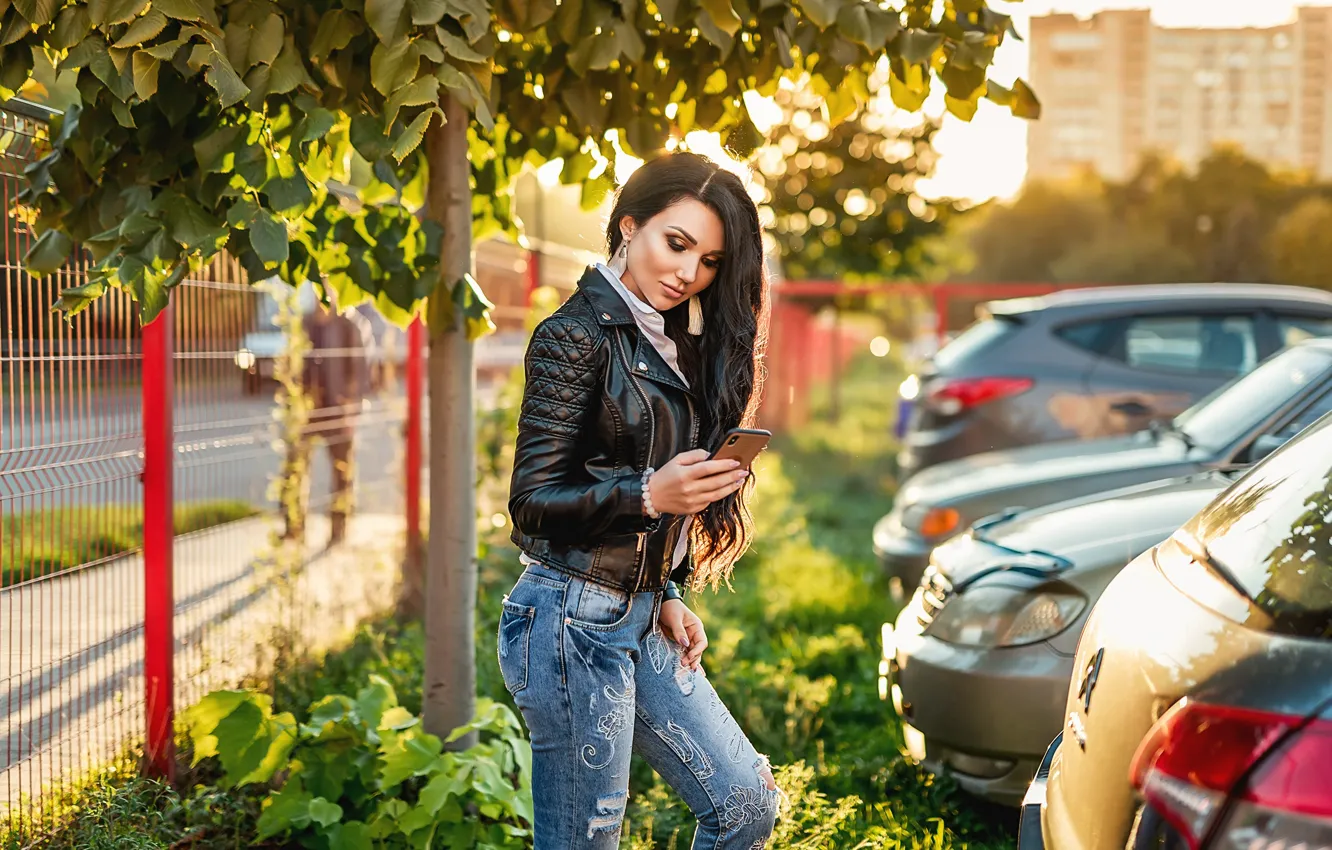 Photo wallpaper machine, Girl, brunette, curls, smartphone, A Diakov George