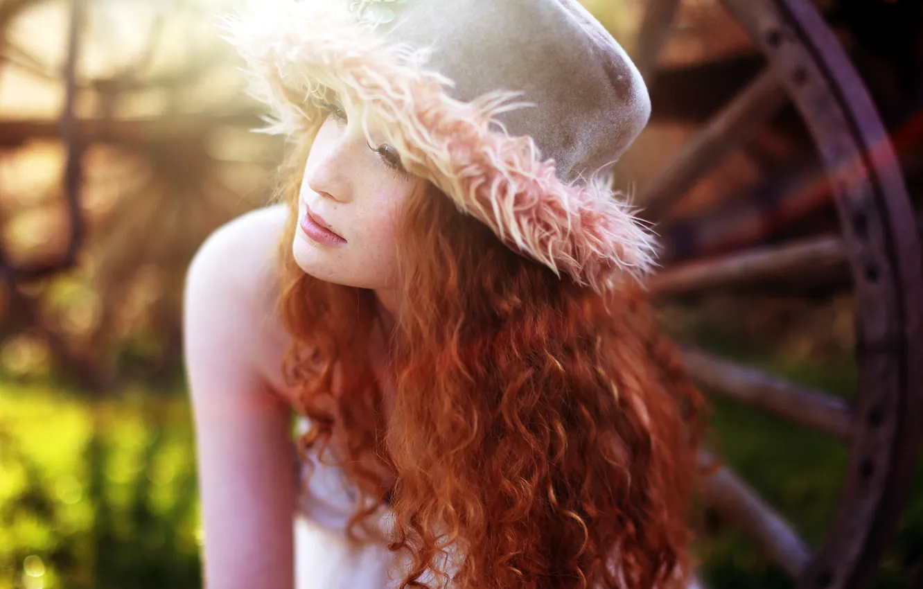 Photo wallpaper girl, light, hat