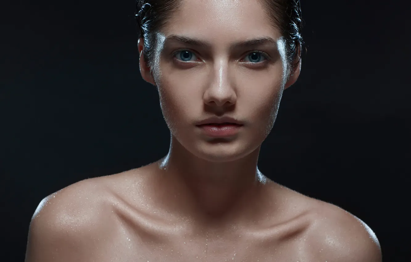 Photo wallpaper drops, portrait, Yana