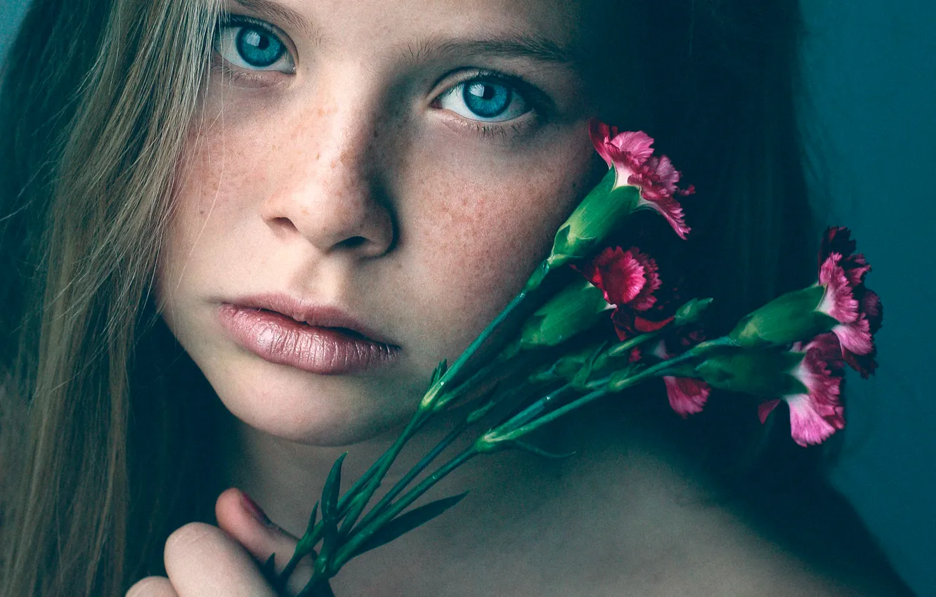 Photo wallpaper macro, girl, freckles, a bunch, clove