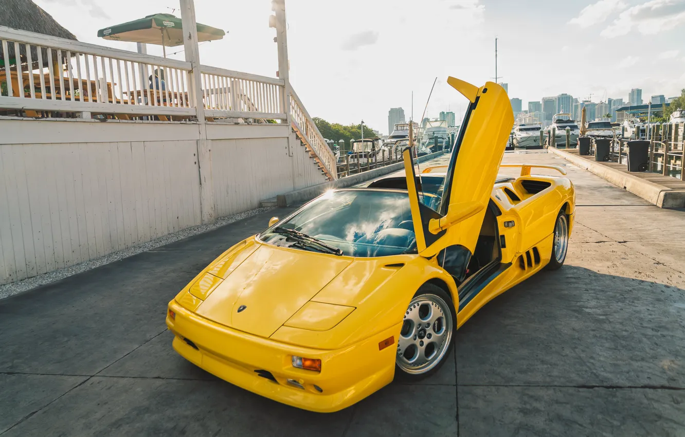 Photo wallpaper yellow, Supercar, Lamborghini Diablo