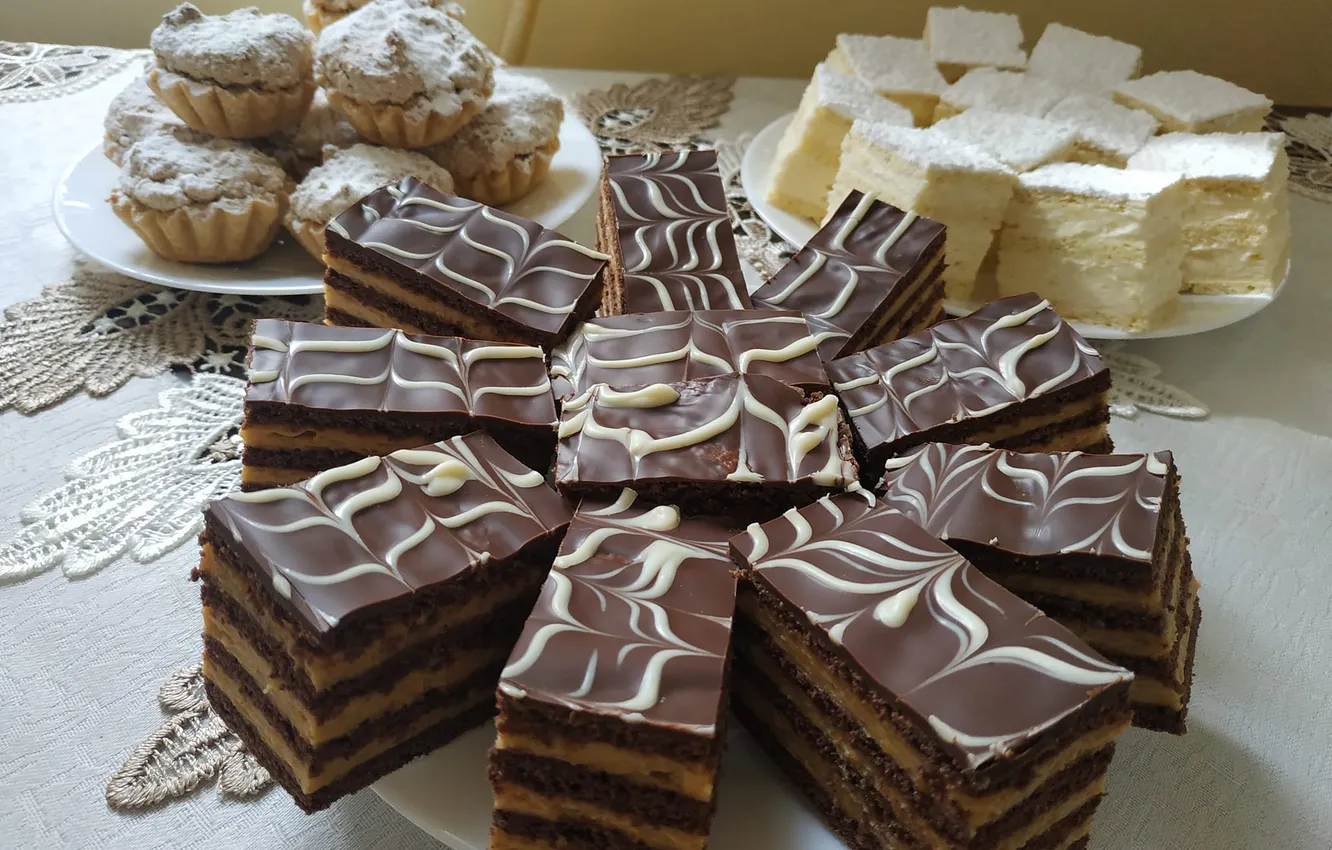 Photo wallpaper cakes, sugar powder, cream cake