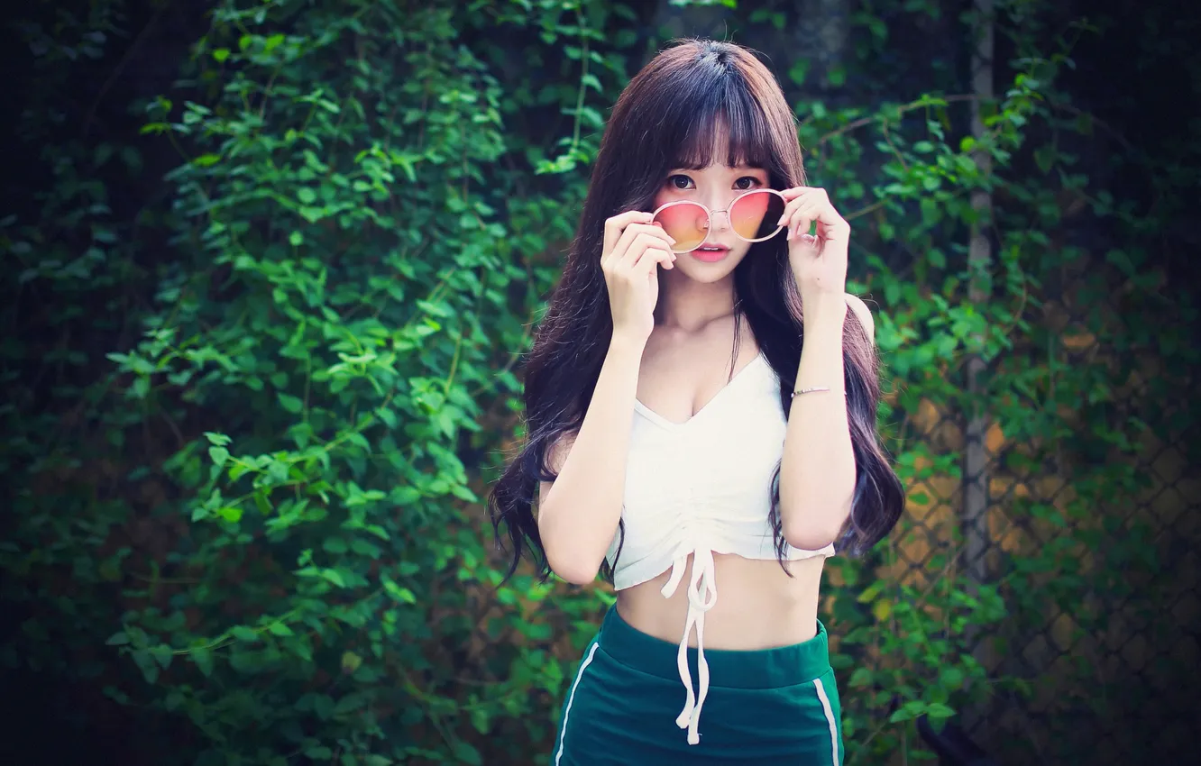 Photo wallpaper look, pose, model, the fence, portrait, makeup, brunette, glasses