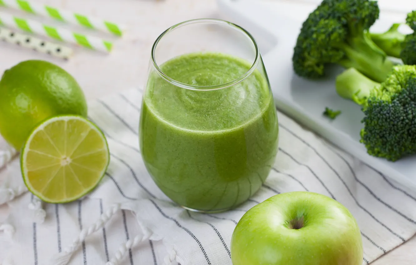 Photo wallpaper glass, apples, lime, broccoli, smoothies