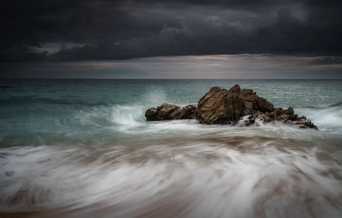 Photo wallpaper sea, wave, clouds, stones, overcast, rocks, shore, horizon