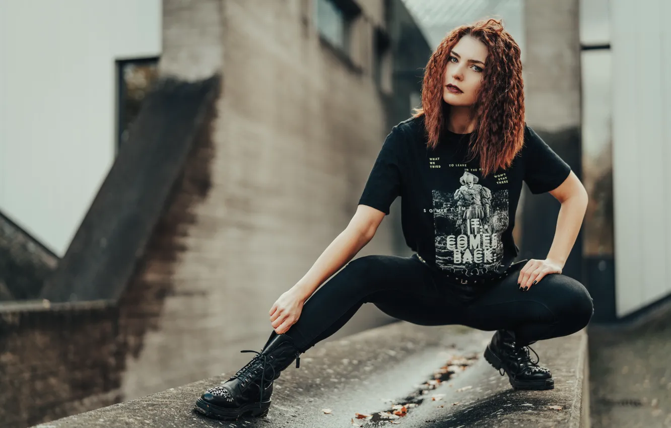 Photo wallpaper girl, pose, Roxana Dellamorte