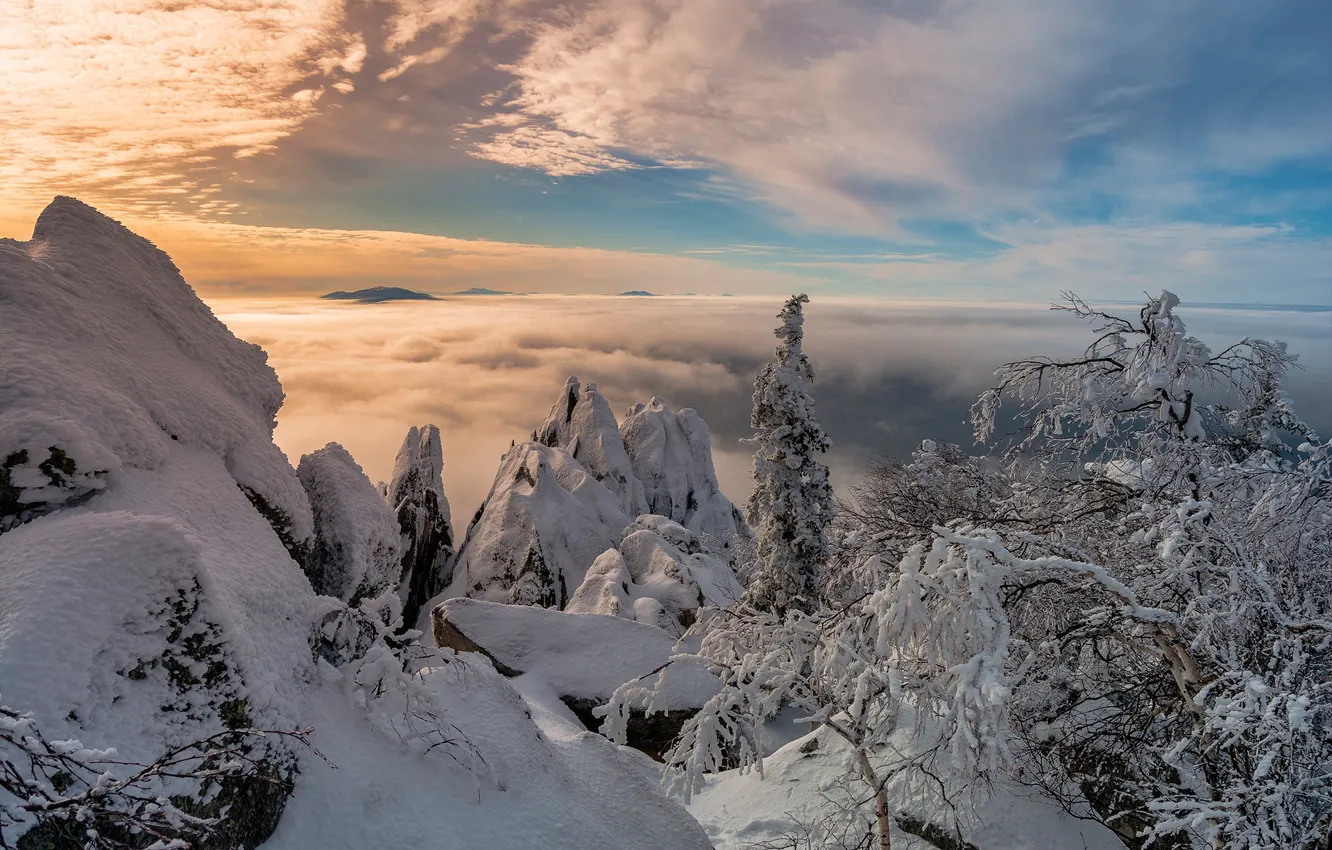 Photo wallpaper winter, the sky, the sun, clouds, snow, trees, mountains, stones