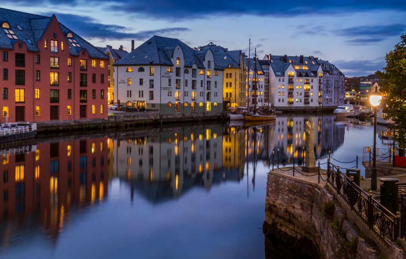 Photo wallpaper lights, the evening, Norway, Møre and Romsdal, Ålesund, Alesund