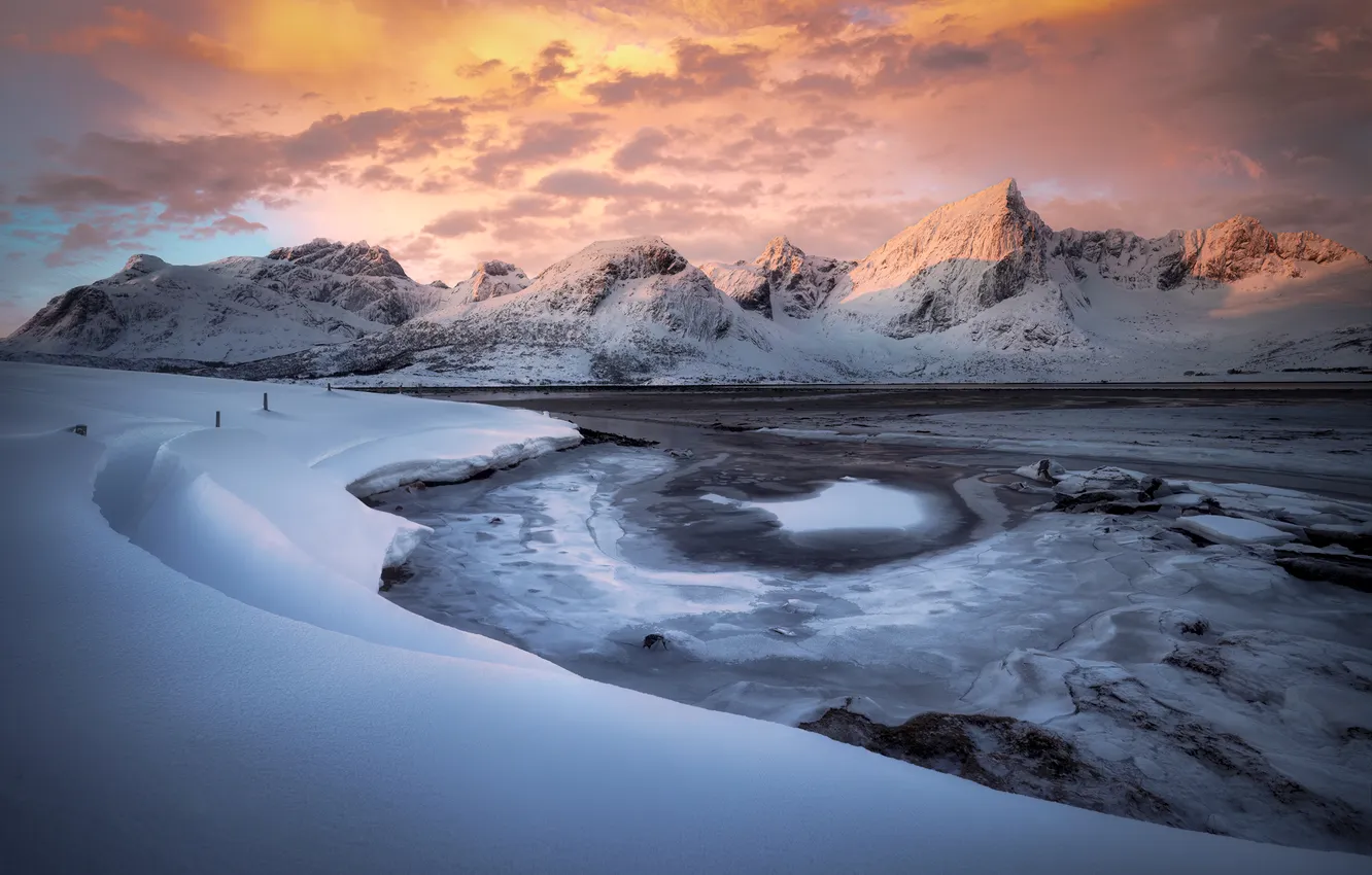 Photo wallpaper winter, clouds, mountains, wave, space, the beauty of nature, The Wave, Morávek Martin