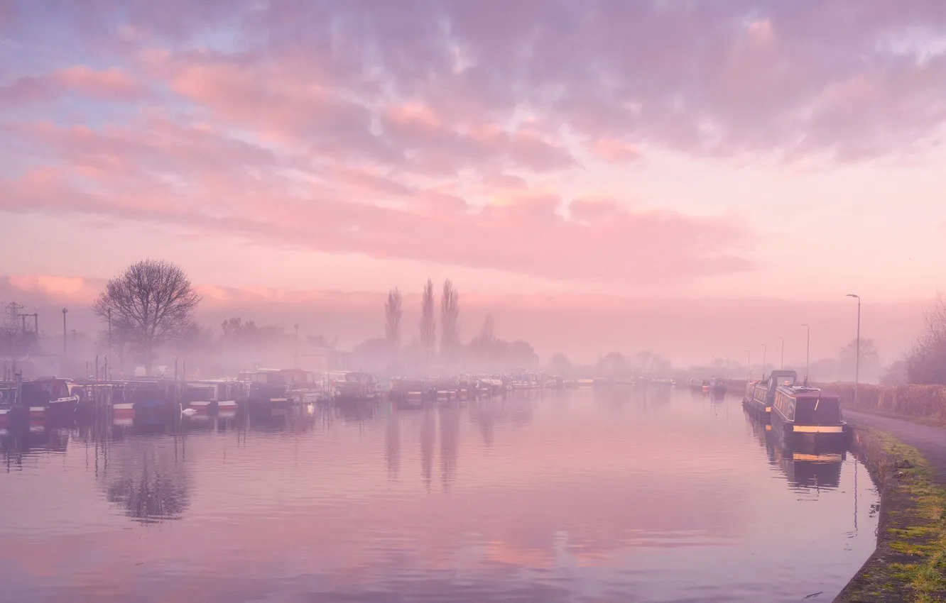 Photo wallpaper fog, boat, England, harbour, salt, Derbyshire
