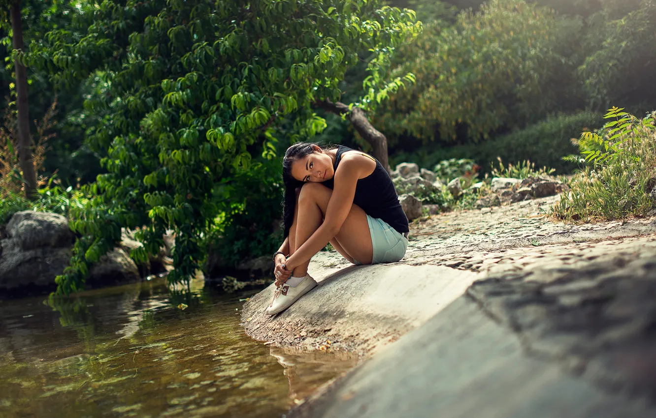 Photo wallpaper water, stream, stone, shorts, beauty, legs