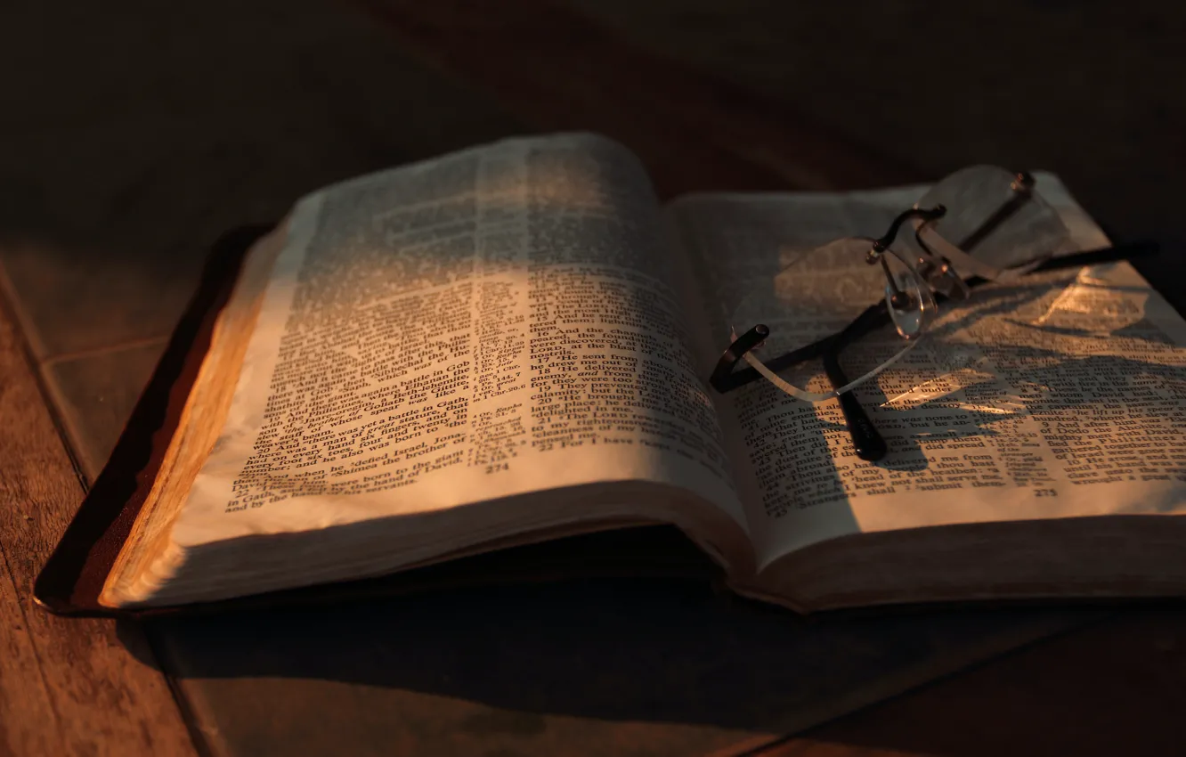 Photo wallpaper love, Christian, glasses, sunlight, God, Bible, Jesus, Timothy Eberly