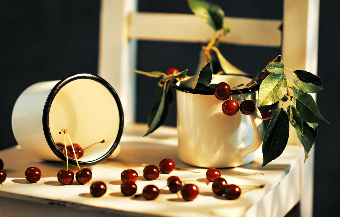 Photo wallpaper leaves, light, cherry, berries, the dark background, chair, red, mugs