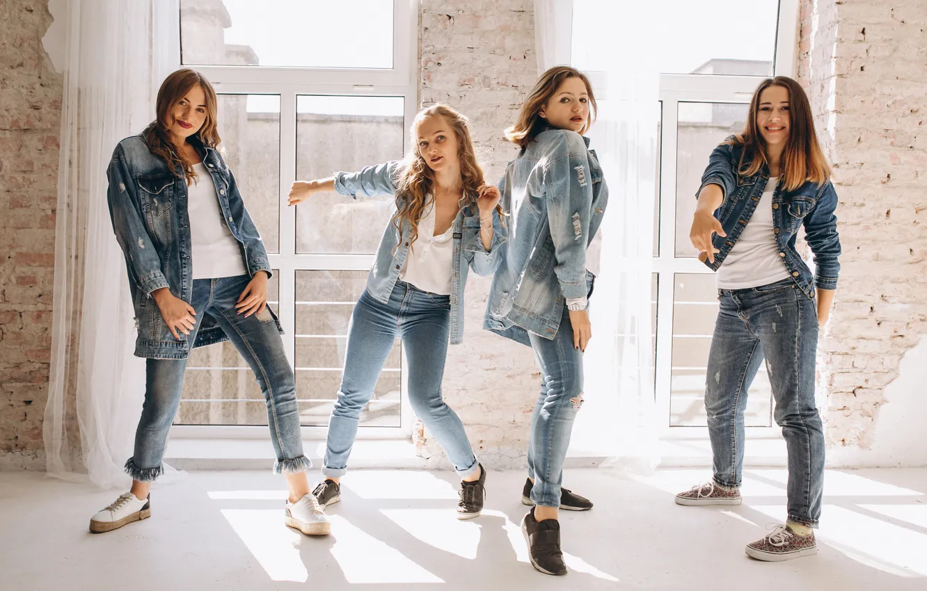 Photo wallpaper studio, girls, Denim, dancing