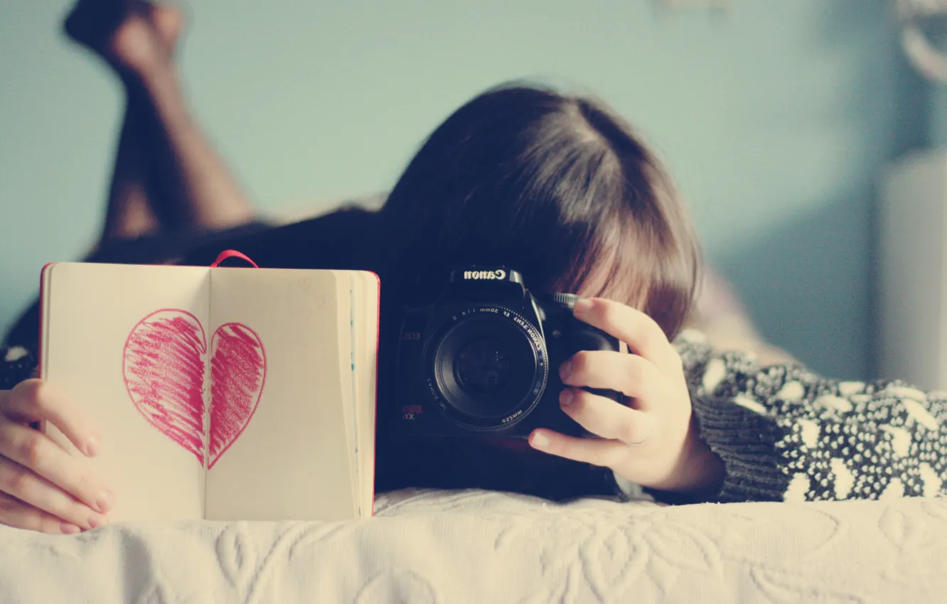 Photo wallpaper girl, background, red, Wallpaper, mood, heart, figure, brunette