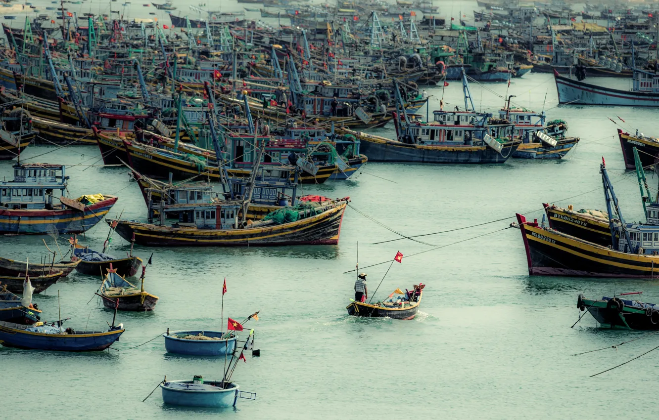 Photo wallpaper ocean, asia, people, boats, ships, BUSY HARBOUR VIETNAM