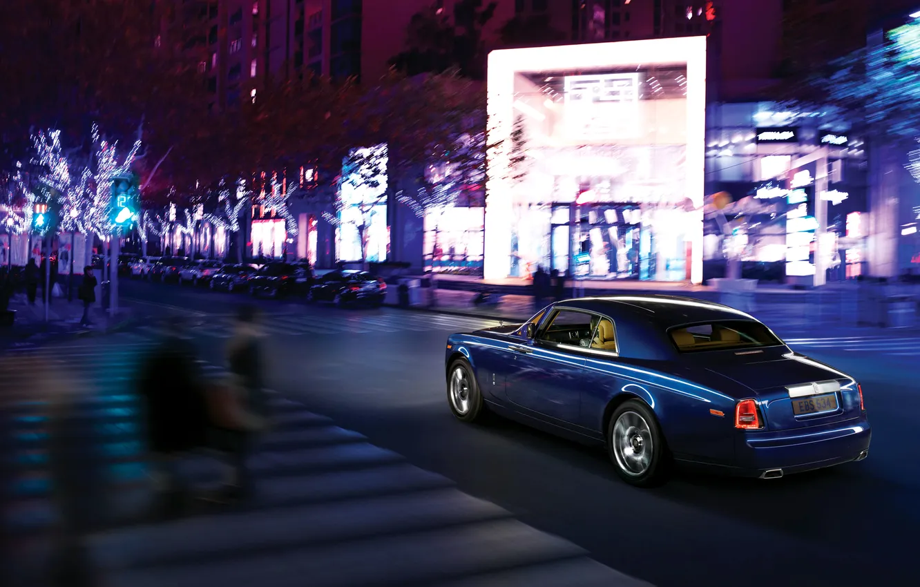 Photo wallpaper road, machine, auto, night, blue, the city, people, Rolls-Royce