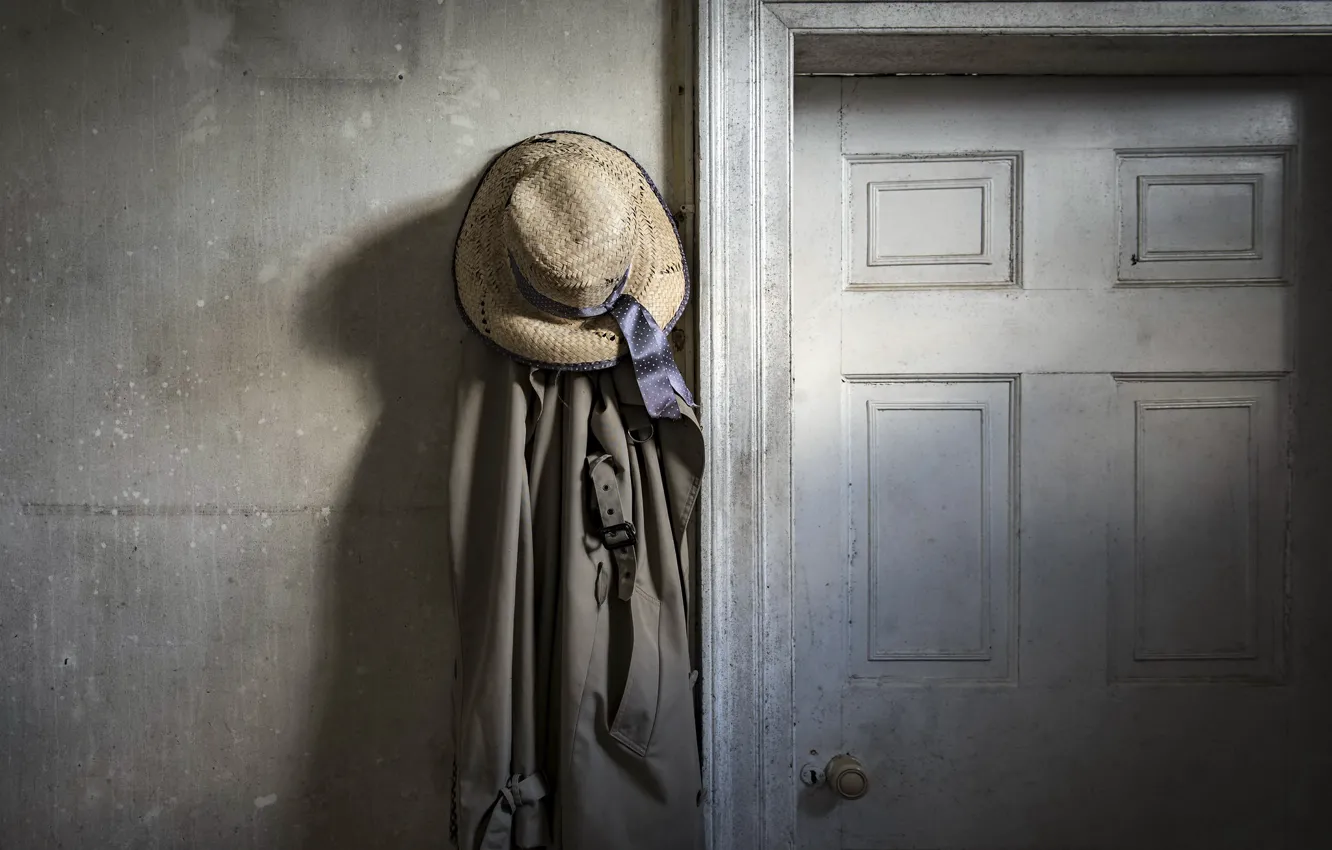 Photo wallpaper hat, the door, cloak, naturalism