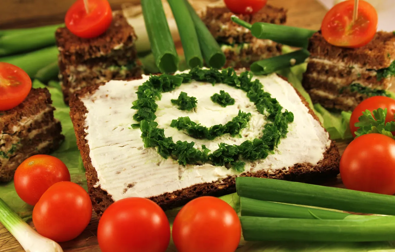 Photo wallpaper greens, oil, bow, bread, tomatoes, smiley