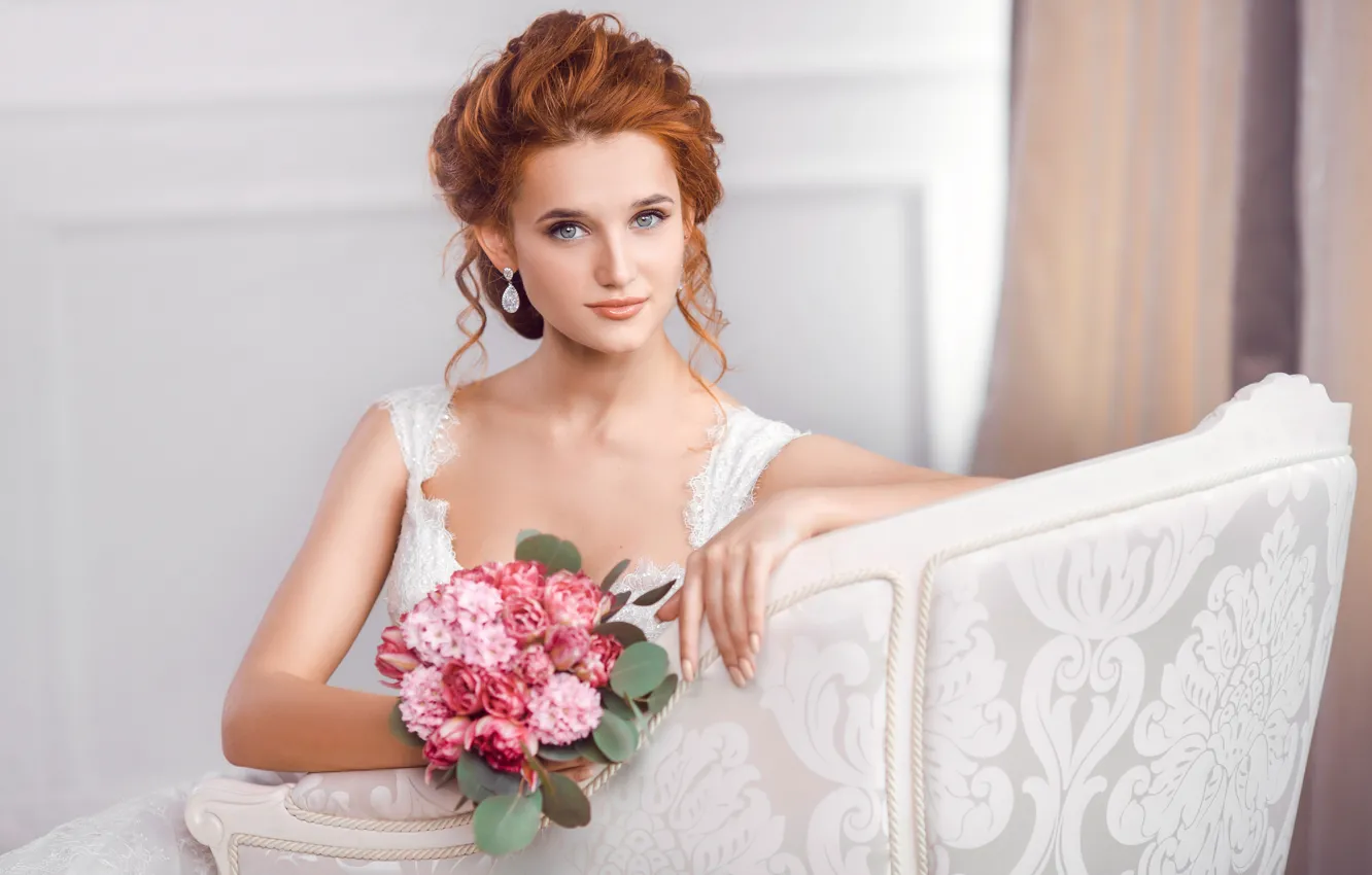 Photo wallpaper flowers, pose, bouquet, chair, makeup, dress, hairstyle, beauty