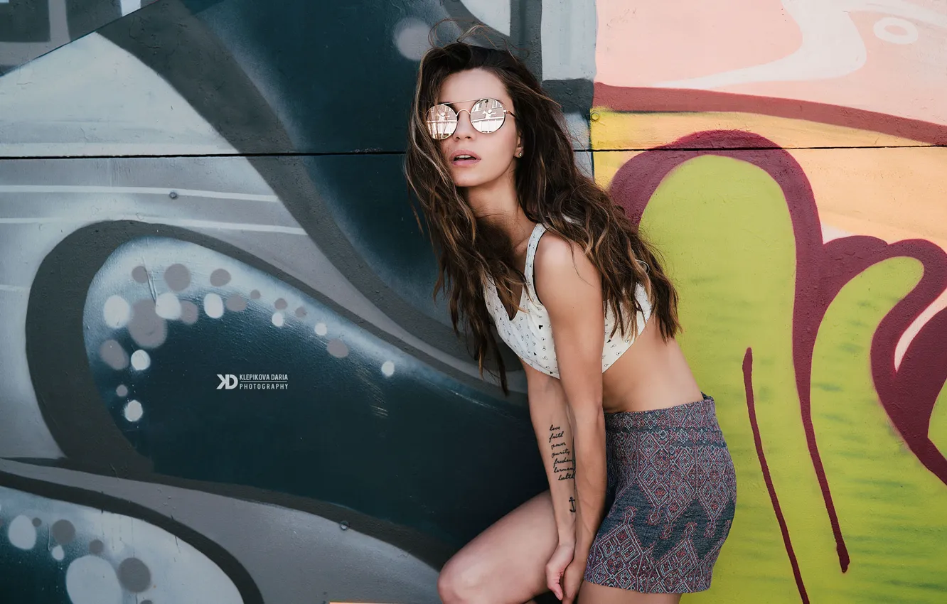 Photo wallpaper girl, pose, graffiti, shorts, glasses, Daria Klepikova, Katerina Klein
