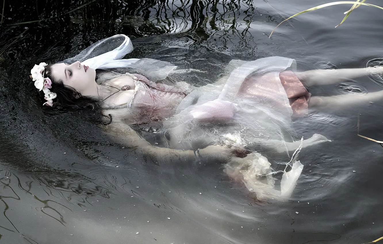 Photo wallpaper water, girl, the situation, the bride, drowned, Ophelia's death