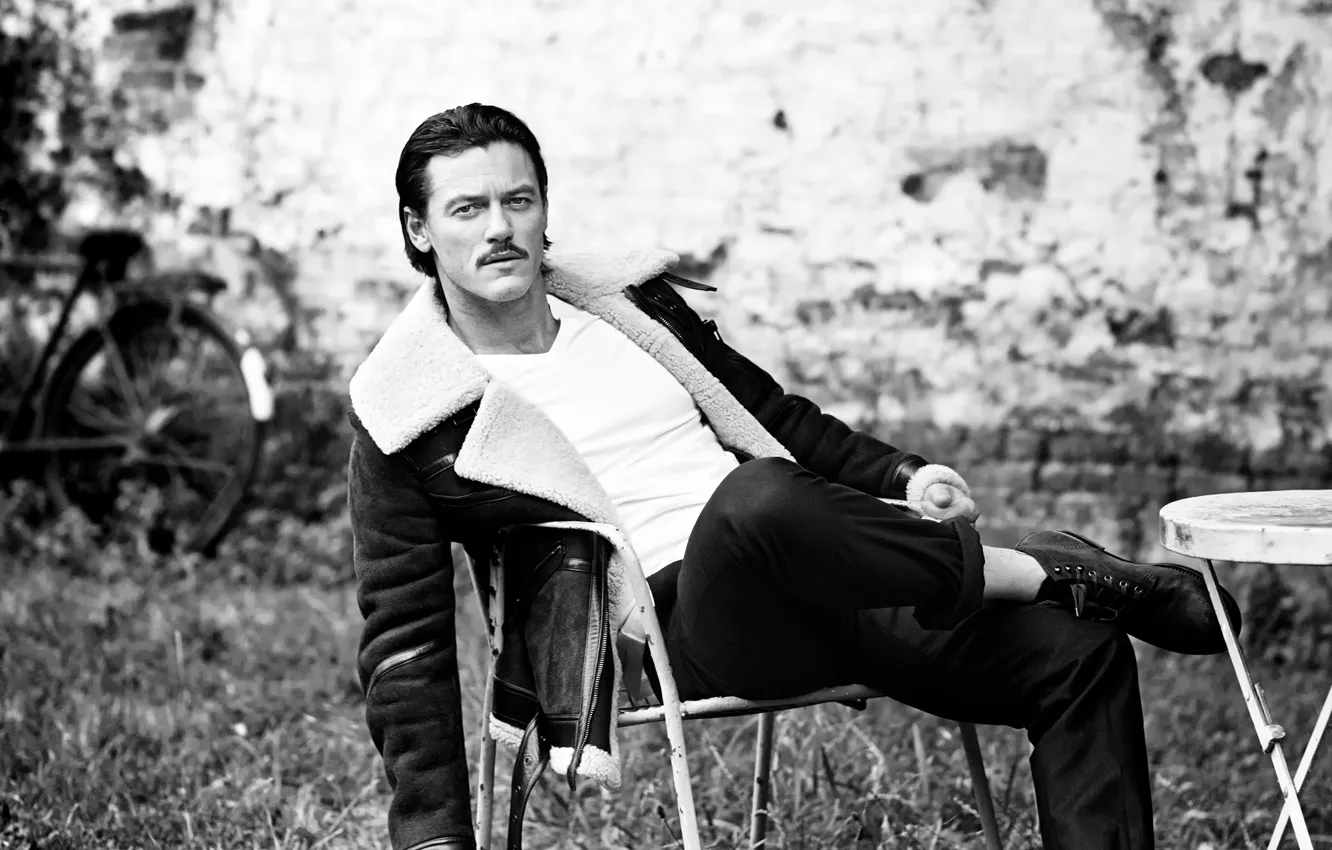 Photo wallpaper photoshoot, Luke Evans, Luke Evans