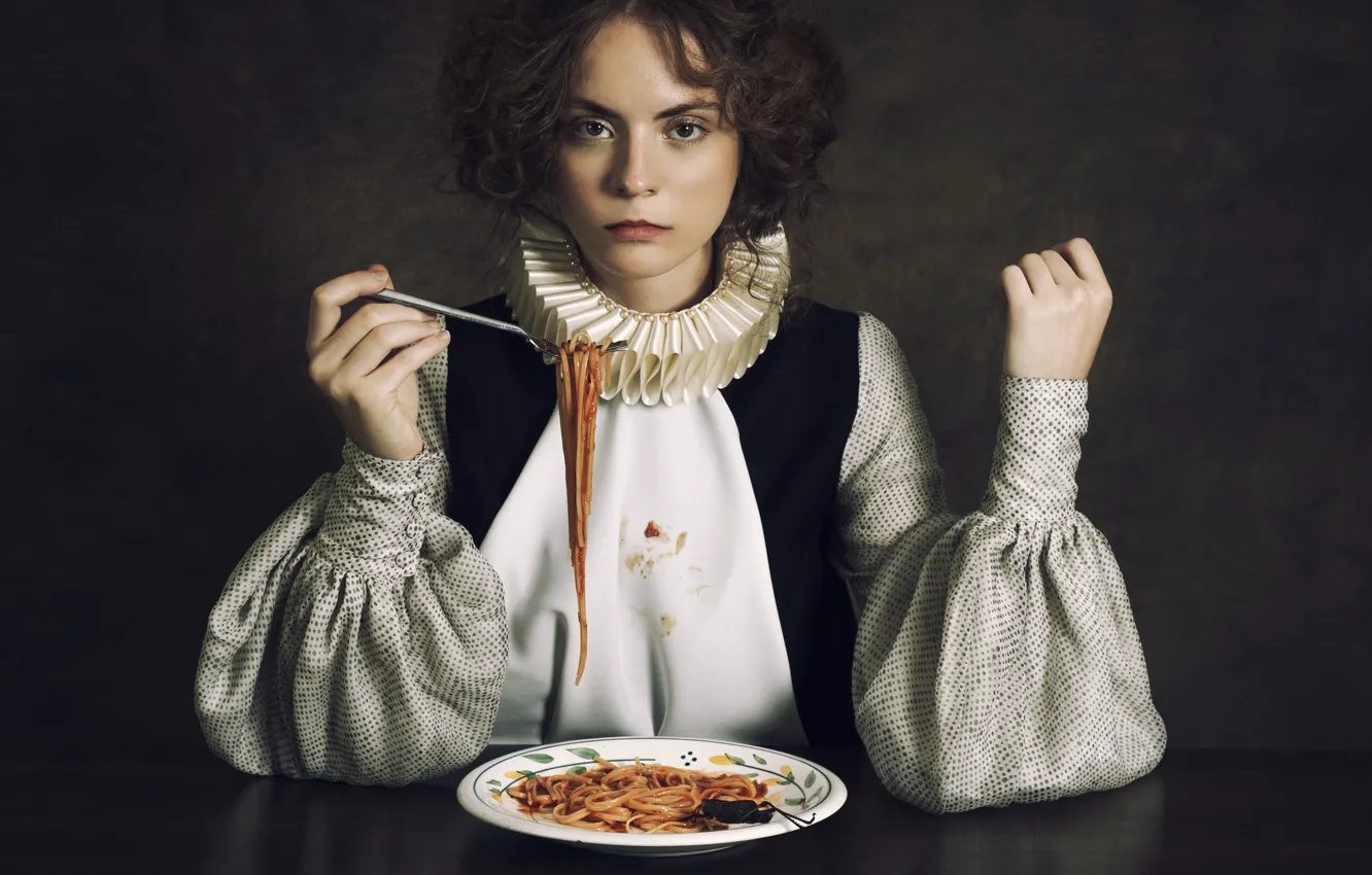 Photo wallpaper look, girl, portrait, humor, spaghetti, lunch, the irony