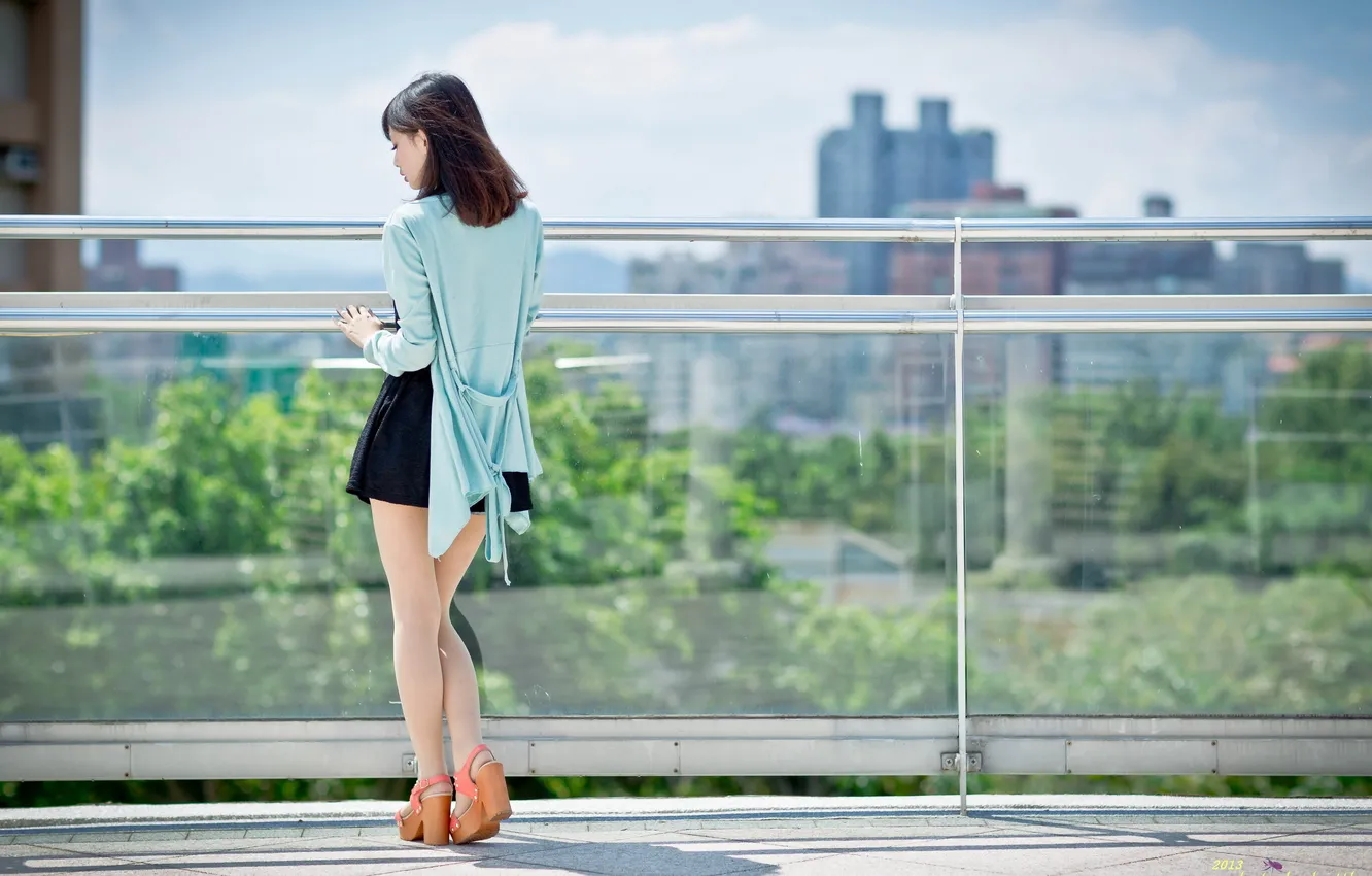 Photo wallpaper girl, the city, mood