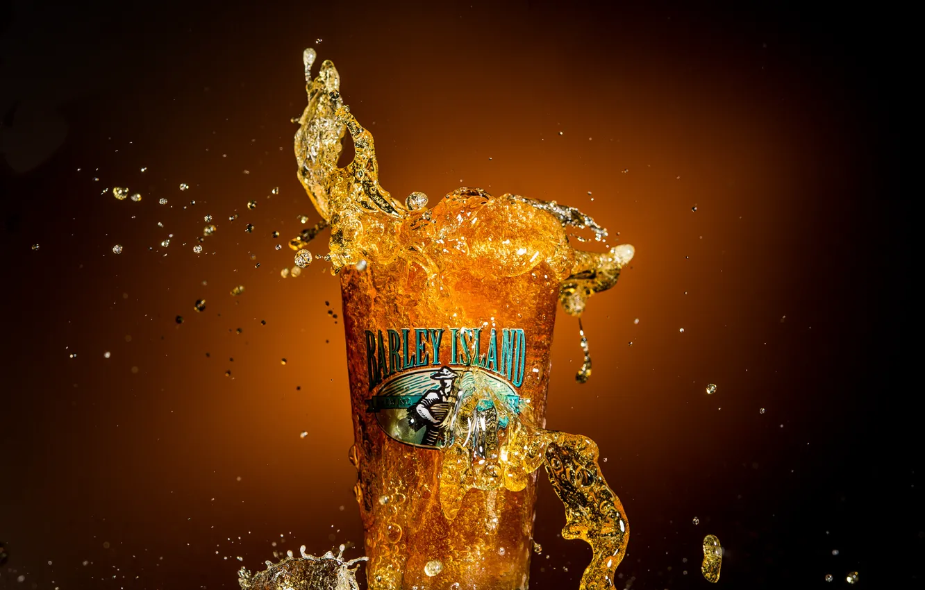 Photo wallpaper macro, glass, beer, splash, Barley Island Beer